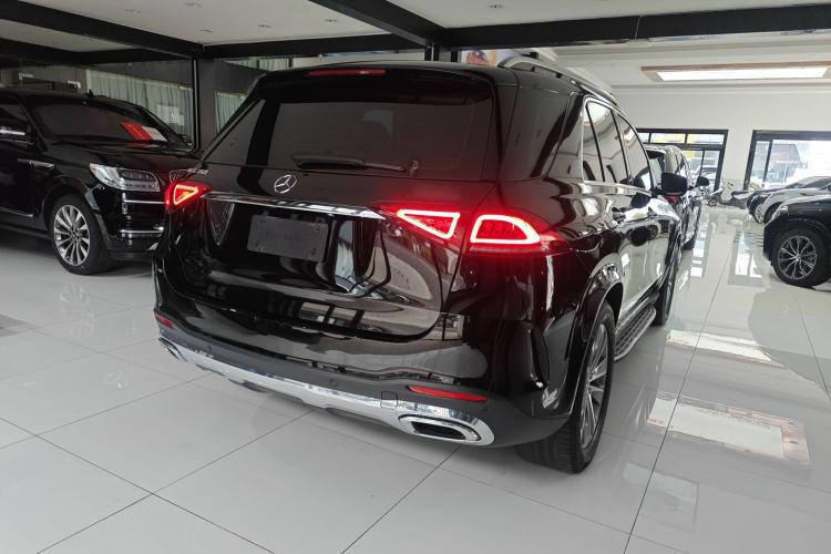 Used Mercedes-Benz GLE 2022 Facelifted GLE 350 4MATIC Fashion Edition Rear Right 45 Deg
