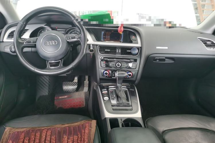 Used Audi A5 2016 Restyled Sportback 35 TFSI Ambition Edition Center Console