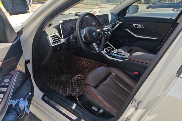 Used BMW i3 2022 eDrive 35 L
