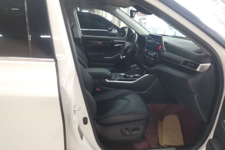 Used Toyota Highlander 2022 Dual-Engine 2.5L Four-Wheel Drive Prestige Version 7 Seats Right Front Seat