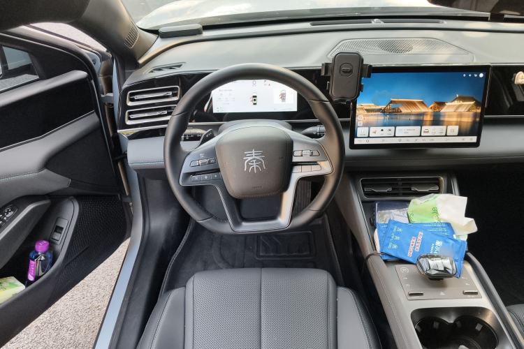 Used BYD Qin L 2025 DM-i Smart Drive 80KM Leading Model