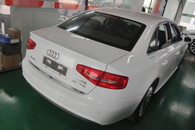 Used Audi A4L 2015 35 TFSI Automatic Comfort Model Rear Right 45 Deg