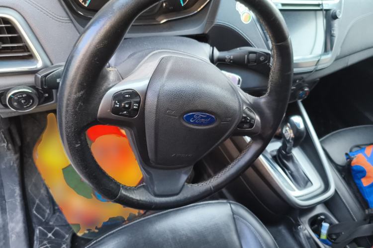 Used Ford Escort 2015 1.5L Automatic Fashion Model
