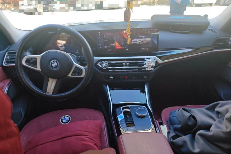 Used BMW i3 2022 eDrive 35 L Center Console