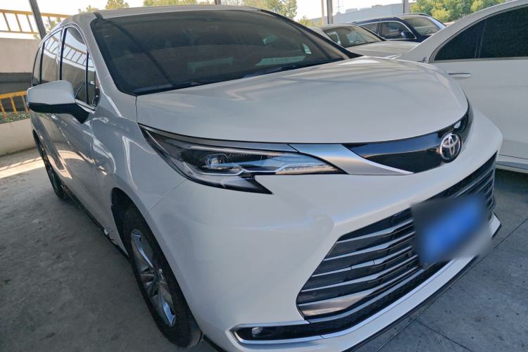 Used Toyota Sienna 2024 2.5L Hybrid Four-Wheel Drive Prestige Edition
