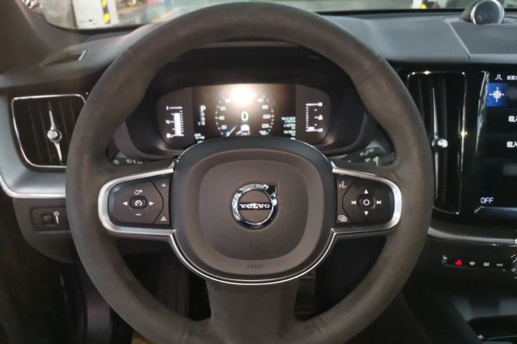 Used Volvo XC60 2021 T5 4x4 Smart Luxury Edition
