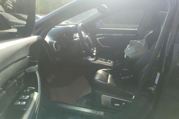 Used Wey VV7 2017 2.0T Flagship Model
