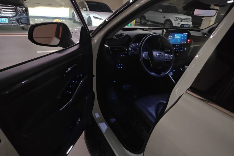 Used Toyota Highlander 2022 Dual-Engine 2.5L Four-Wheel Drive Supreme Edition 7-Seater Driver Seat