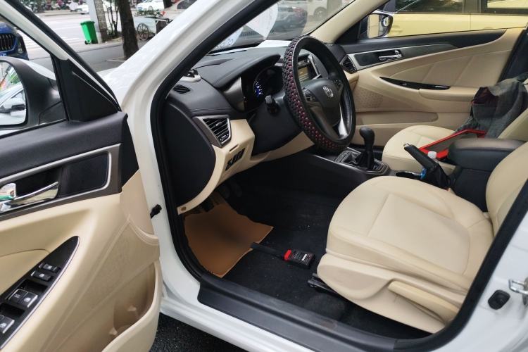 Used CHANGAN Eado 2016 1.6L Manual Fashion Edition