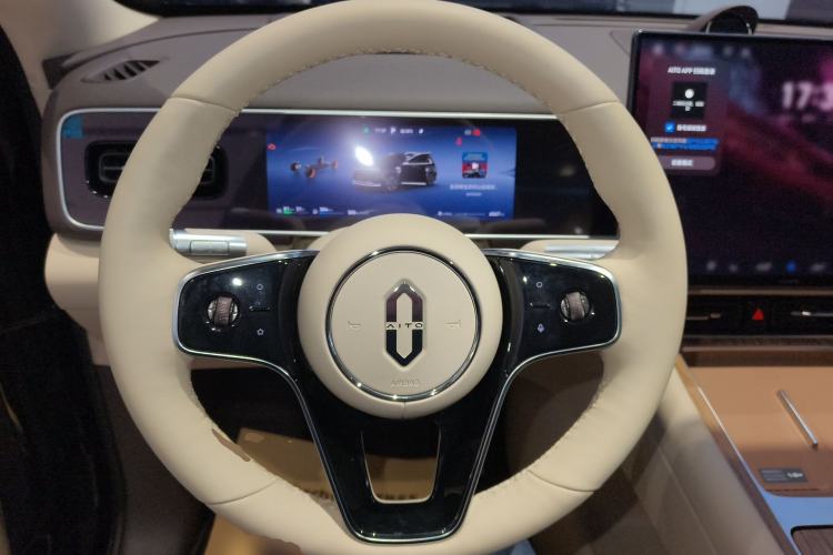 Used Hima AITO M7 2026 Model Range-Extending Max All-Wheel Drive 6-Seater Version
