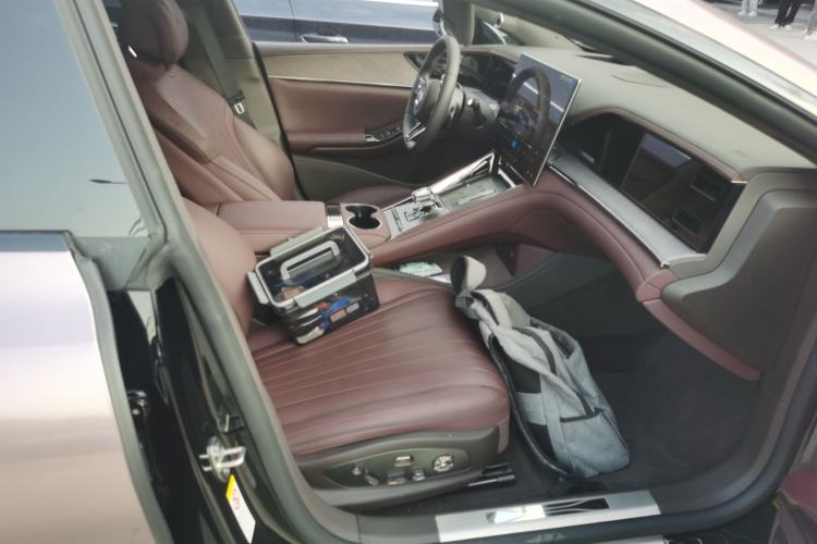 Used Denza Z9GT 2024 630 All-Wheel Drive Max Edition