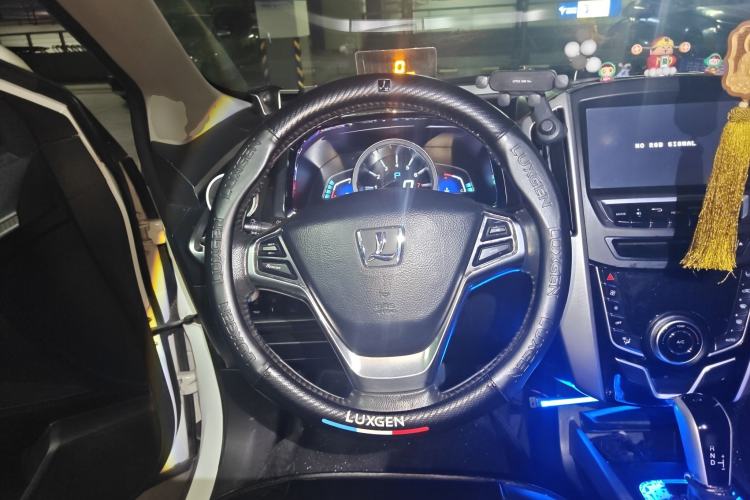 Used Luxgen U6 SUV 2014 1.8T ZhiZun Model
