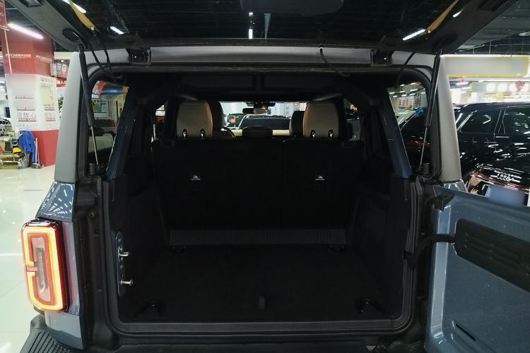 Used Ford Bronco 2024 2.3T Long Beach Trunk