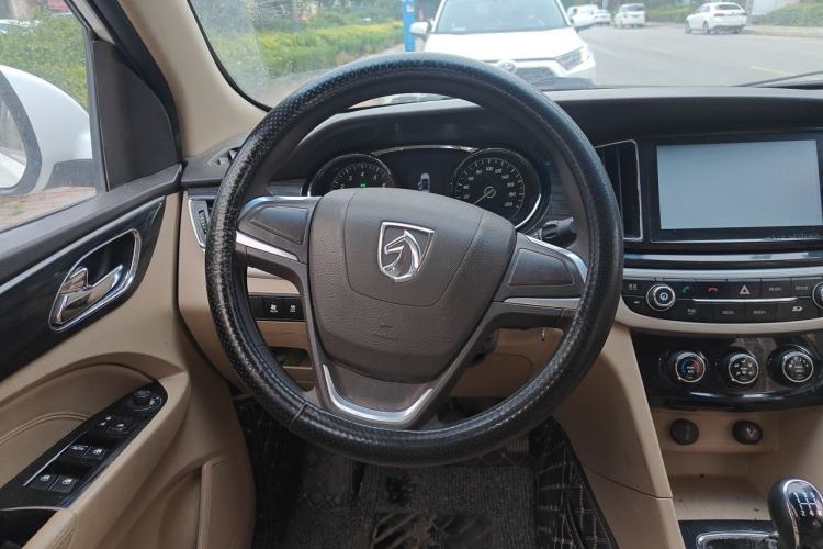 Used Baojun 730 2016 1.5L Manual Comfort Version 7 Seats China V Emission Standard