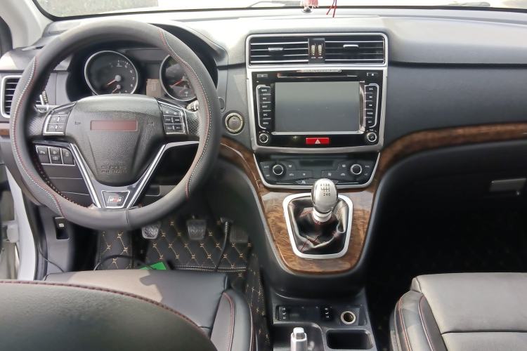 Used Haval H6 2015 Revised Version Sport Edition 1.5T Manual Transmission Two-Wheel Drive Elite Grade