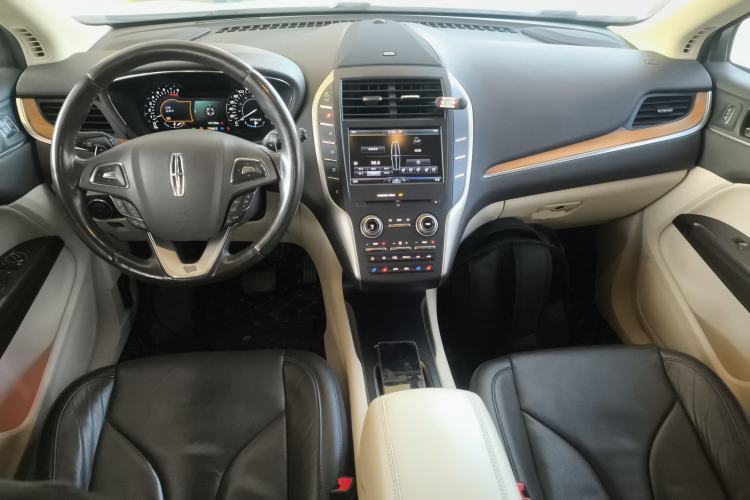 Used Lincoln MKC 2014 2.0T Four-Wheel Drive Prestige Edition Interior 2