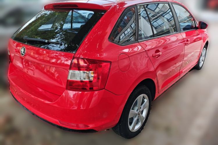 Used Skoda Rapid Spaceback 2014 1.6L Automatic Enjoyment Edition Rear Right 45 Deg