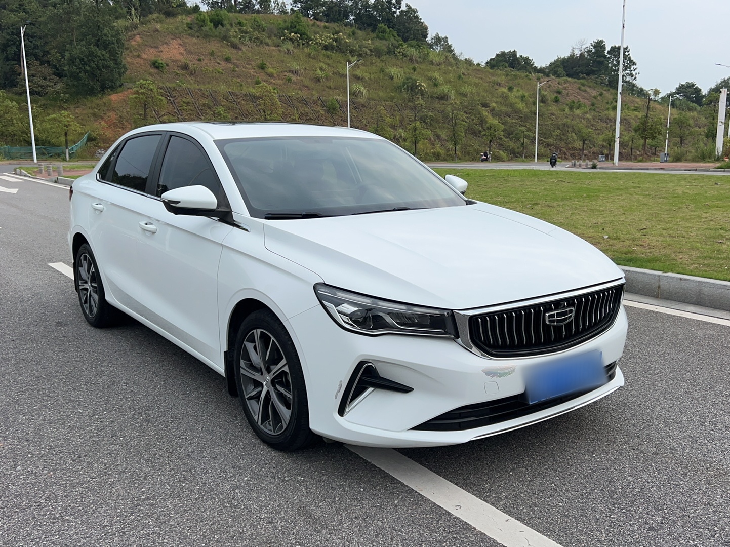 Geely Auto Emgrand 2023 4th Generation Champion Edition 1.5L CVT Luxury Model — снимка 5
