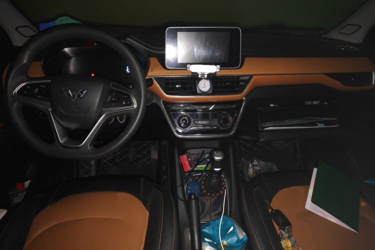 Used Wuling Hongguang S3 2018 1.5L Manual Luxury Model China V Standard