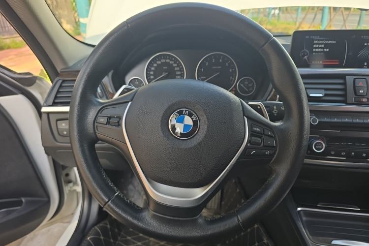 Used BMW 3 Series 2015 320Li Luxury Design Package
