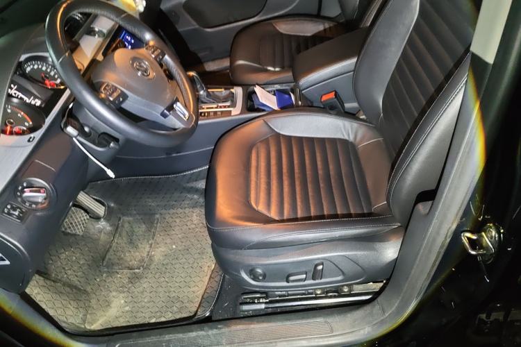 Used Volkswagen Magotan 2015 1.8TSI Advanced Model Left Front Seat