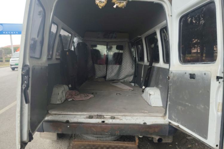 Used JMC Transit 2019 2.8T Commercial Version Long Wheelbase Mid-Roof 6-Seater Rear Single Tire China VI Emission Standard – JX493