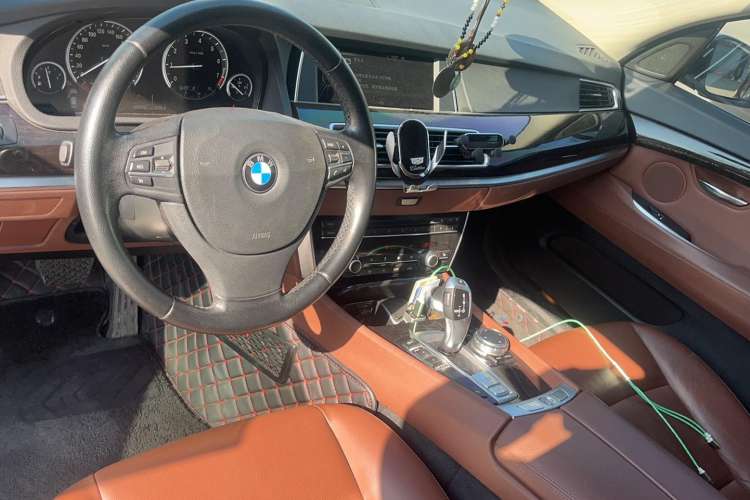 Used BMW 5 Series GT 2014 528i Leading Model