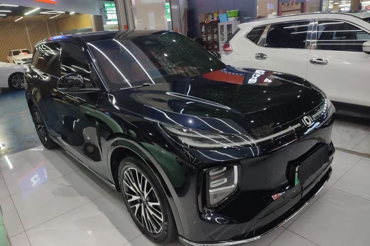 Used CHANGAN NEVO Q07 2025 215 Flagship PLUS Exterior 1