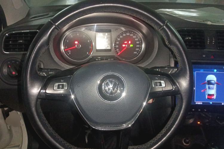 Used Volkswagen Polo 2016 1.6L Automatic Comfort Model
