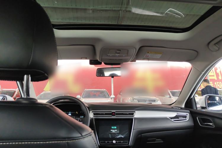 Used Roewe i5 2020 1.5L Automatic 4G Connect Luxury Flagship Edition
