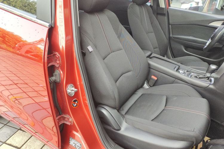 Used Mazda 3 Axela 2017 Sedan 1.5L Automatic Luxury Model Emission Standard China V
