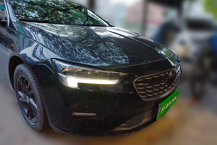 Used Buick Regal 2020 552T Elite Edition Front Right 45 Deg