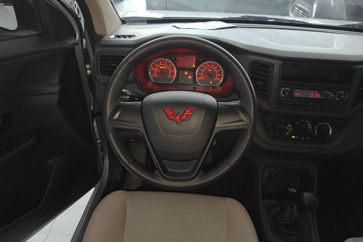 Used Wuling Hongguang V 2022 1.5L Jingqu Edition Electric-Assist LAR