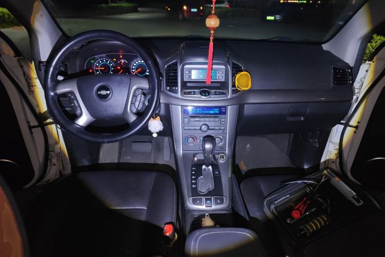 Used Chevrolet Captiva 2011 2.4 AT 7-Seater Luxury Edition
