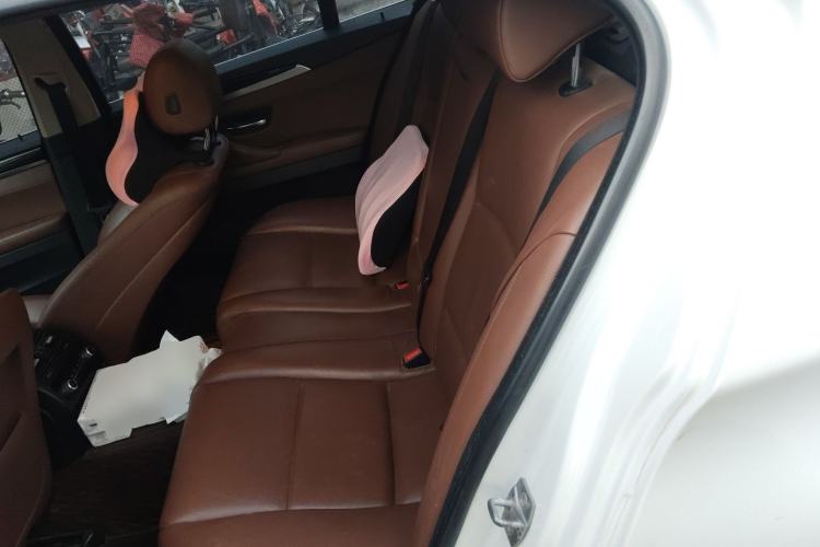 Used BMW 5 Series 2014 528Li Leading Model
