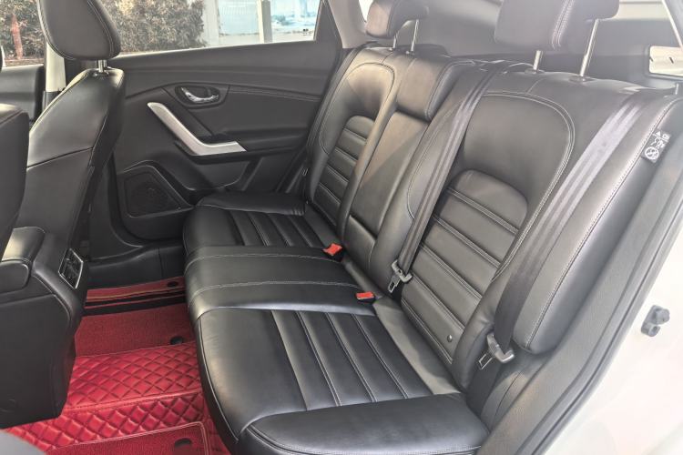 Used Venucia T90 2017 2.0L Manual ZhiShang Edition
