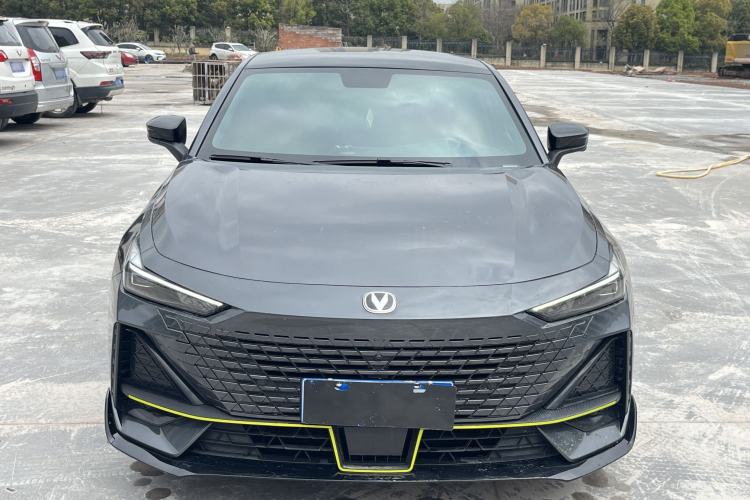 Used CHANGAN UNI-V 2022 1.5T Sport Edition
