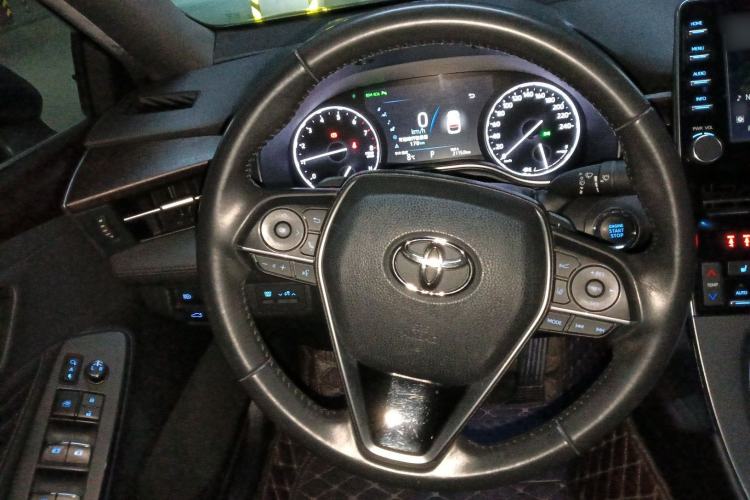 Used Toyota Avalon 2019 2.5L Touring Premium Version China VI Standard
