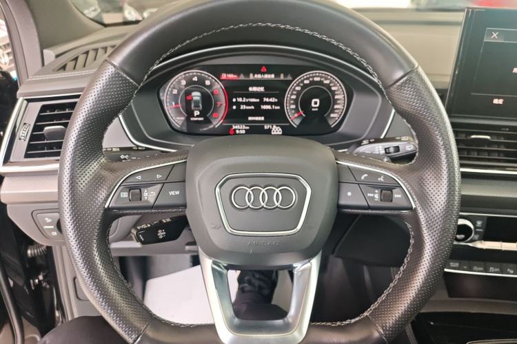 Used Audi Q5L Sportback 2022 Updated 40 TFSI Luxury Edition Steering Wheel
