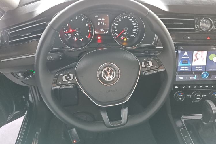 Used Volkswagen Magotan 2018 330TSI DSG Luxury Model Steering Wheel