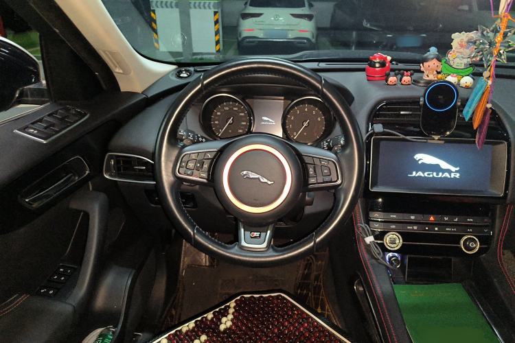 Used Jaguar F-PACE 2016 2.0T Two-Wheel Drive Urban Luxury Edition