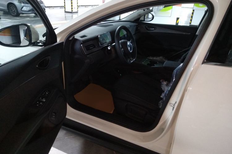 Used BYD Seal 06 New Energy 2026 DM-i Ultra-Enjoyment 128KM Luxury Edition Driver Seat