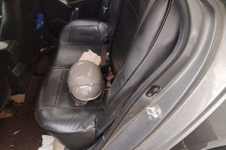 Used Kia Forte 2011 1.6L MT GL
