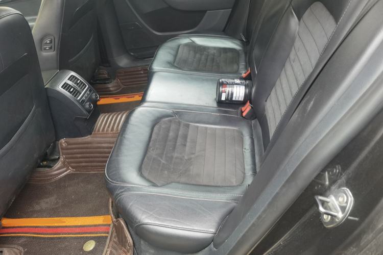 Used Volkswagen Magotan 2013 2.0 TSI Prestige Model
