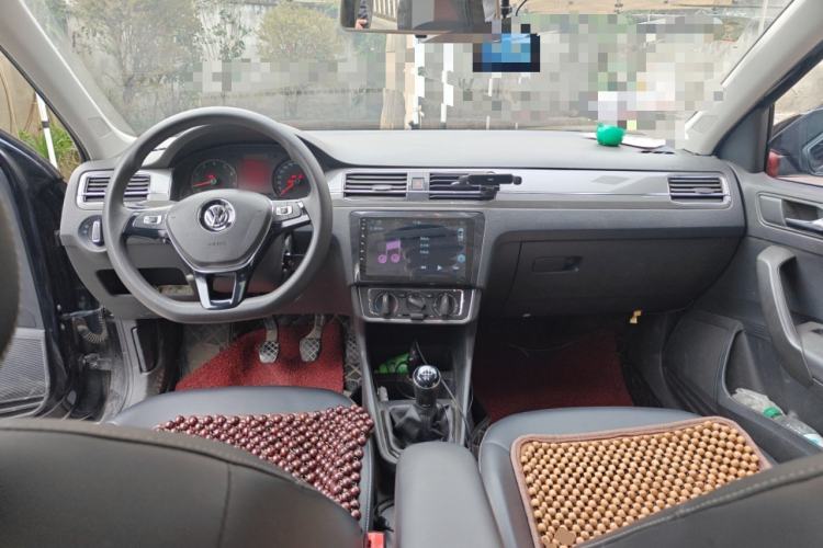 Used Volkswagen Santana 2016 1.6L Manual Comfort Edition Center Console