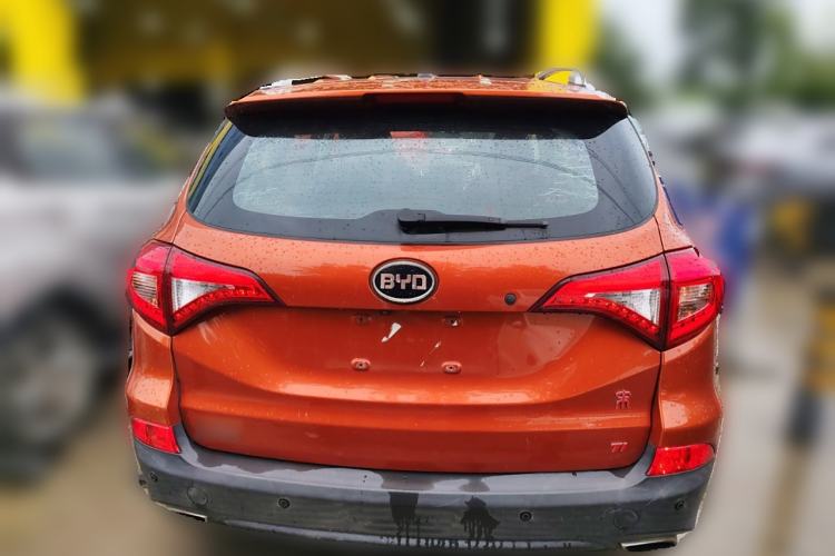 Used BYD Song 2016 GaiShi Edition 1.5TI Manual Elite Model
