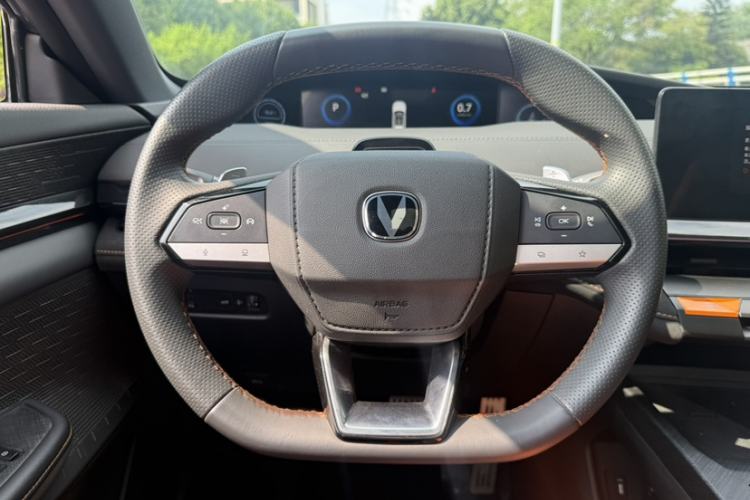 Used CHANGAN UNI-V 2024 1.5T Prestige Sport Edition Interior 2