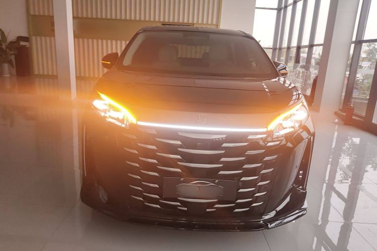 Used BYD Xia 2025 DM-i 1.5T 180km Beyond Edition
