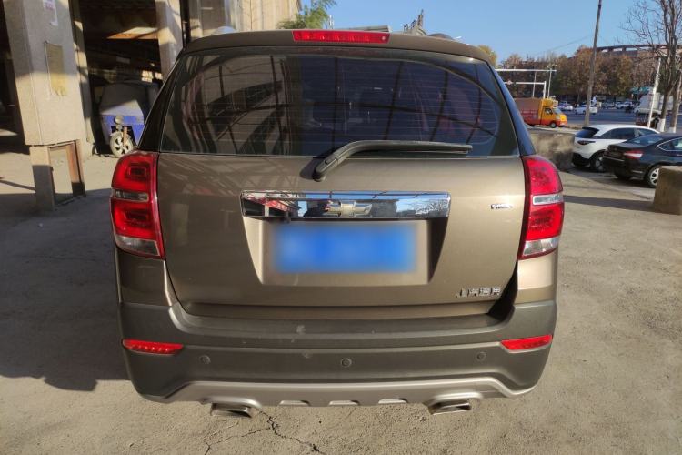 Used Chevrolet Captiva 2015 2.4L 4x4 Flagship Edition 7-Seater
