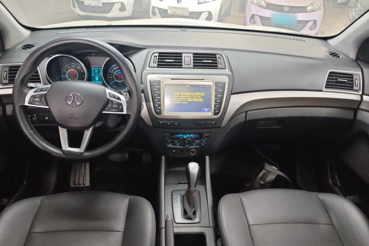 Used BAIC Senova X65 2015 2.0T automatic luxury version
